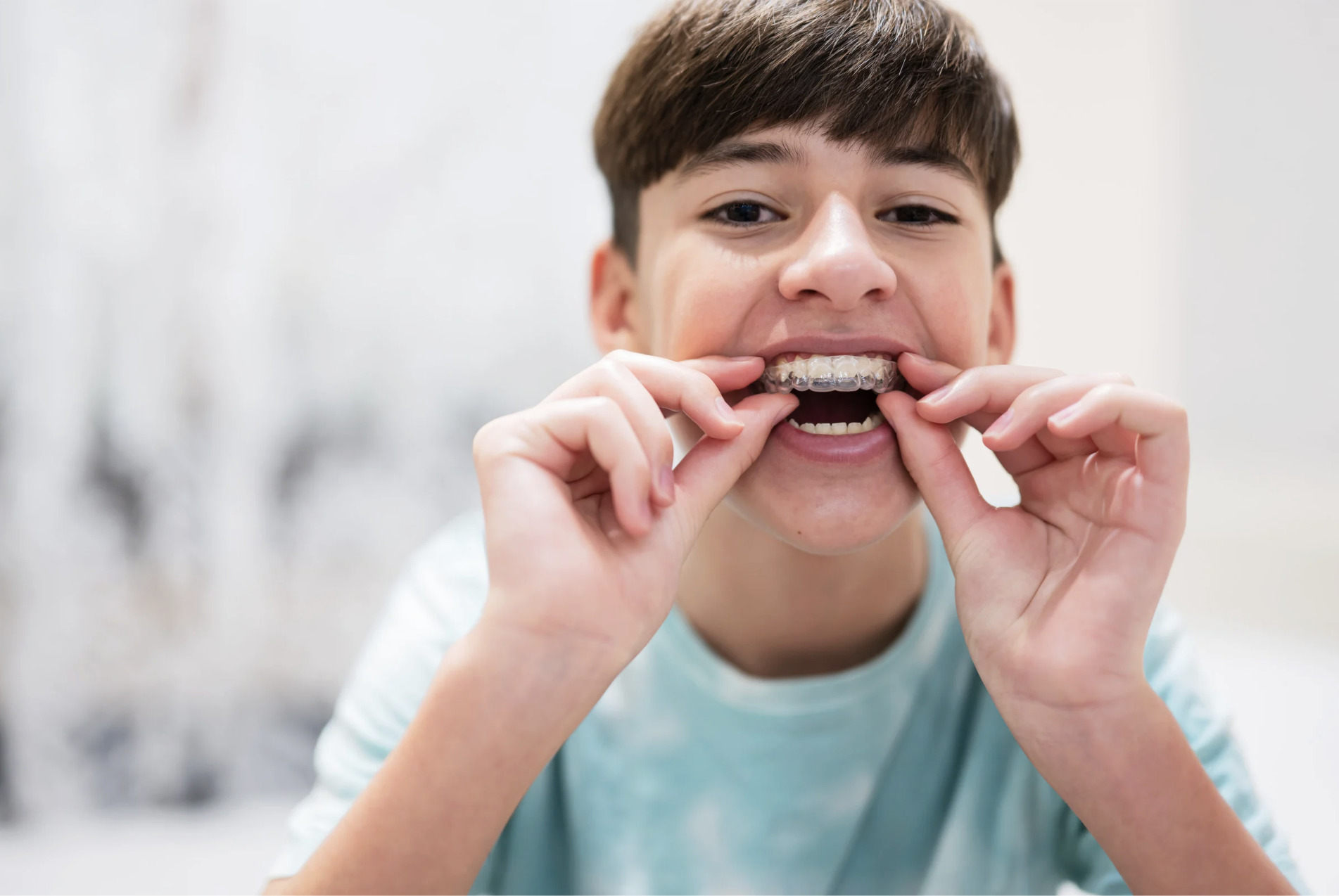 マウスピース矯正で滑舌は悪くなる？仕事への影響と対処法をわかりやすく解説 画像